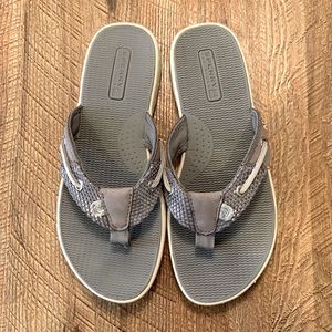 Sperry Seafish Grey/Silver Mesh flat sandal.